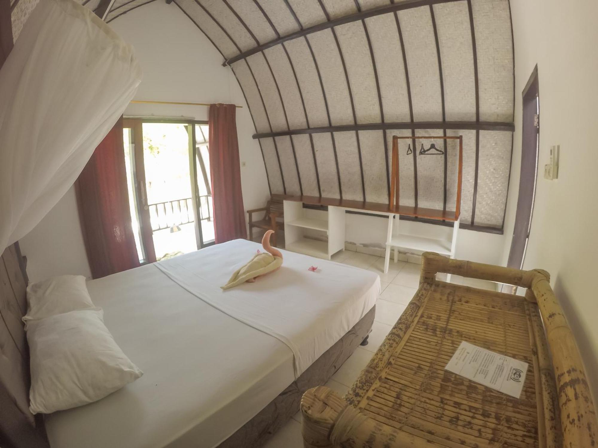 Nusa Indah Bungalows Гили Еър Стая снимка