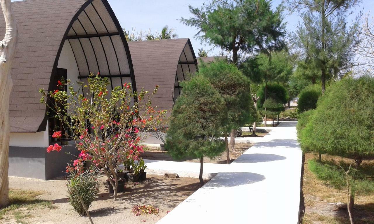 Nusa Indah Bungalows Гили Еър Екстериор снимка