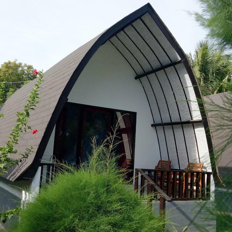 Nusa Indah Bungalows Гили Еър Екстериор снимка